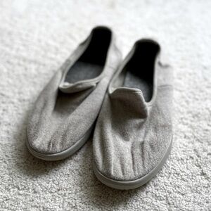 ⚡️ FLASH SALE⚡️ Allbirds • Slip on Shoes in Grey • 7